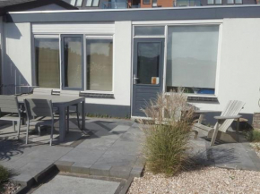 Гостиница Modern holiday home in Egmond aan zee near beach  Эгмонд-Ан-Зе 